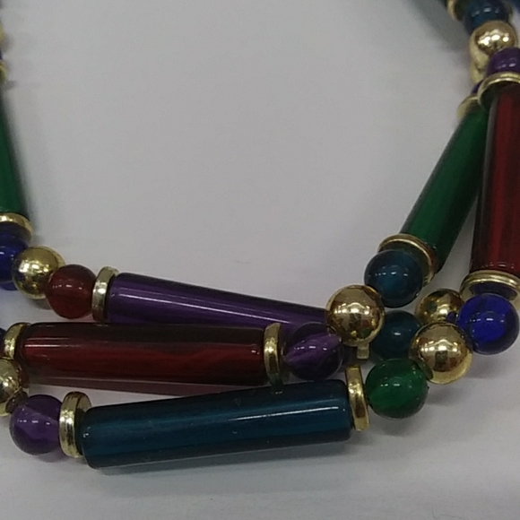 Genuine Lucite Necklace - Picture 6 of 6